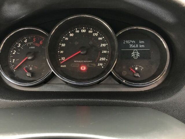 Рено Меган 2012 в Белой Церкве на Automoto.ua Серый Рено Меган, объемом двигателя 1.5 л и пробегом 210 тыс. км за 9500 $, фото 2 на Automoto.ua