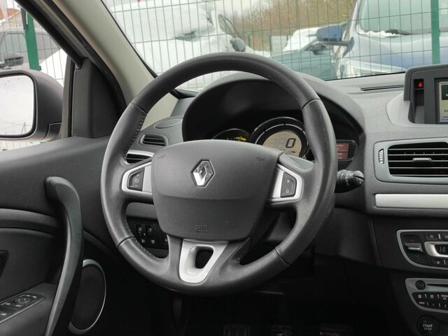 Серый Рено Меган, объемом двигателя 1.5 л и пробегом 271 тыс. км за 7999 $, фото 15 на Automoto.ua