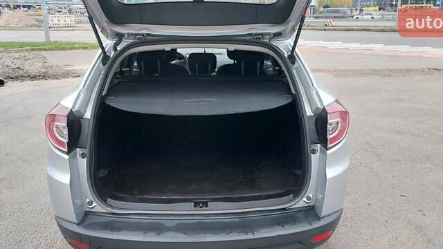 Рено Меган 2012 в Киеве на Automoto.ua Серый Рено Меган, объемом двигателя 1.46 л и пробегом 260 тыс. км за 8800 $, фото 16 на Automoto.ua