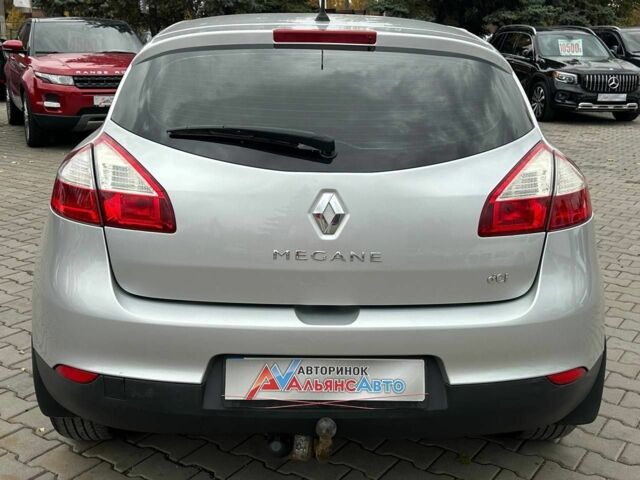 Серый Рено Меган, объемом двигателя 1.5 л и пробегом 289 тыс. км за 7500 $, фото 5 на Automoto.ua