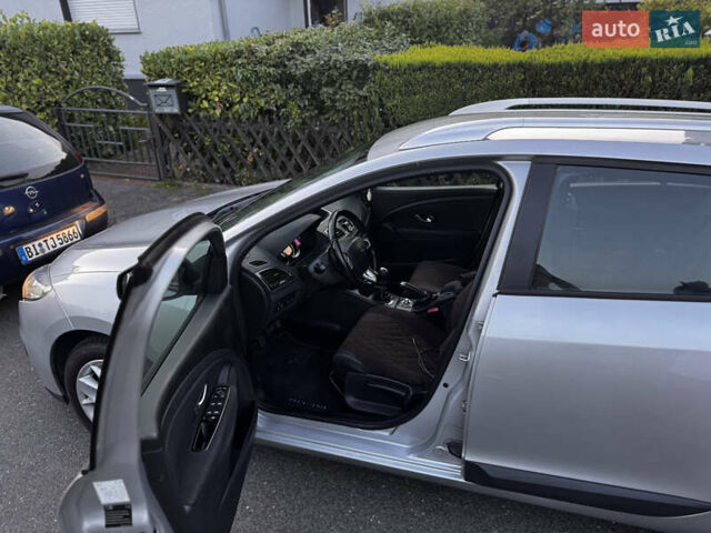 Серый Рено Меган, объемом двигателя 1.46 л и пробегом 248 тыс. км за 7900 $, фото 3 на Automoto.ua