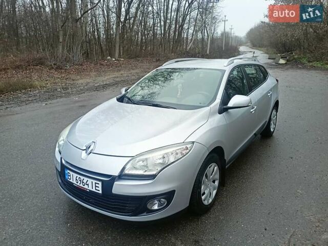 Серый Рено Меган, объемом двигателя 1.46 л и пробегом 247 тыс. км за 8200 $, фото 14 на Automoto.ua