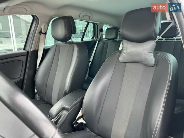 Сірий Рено Меган, об'ємом двигуна 1.46 л та пробігом 281 тис. км за 7990 $, фото 11 на Automoto.ua