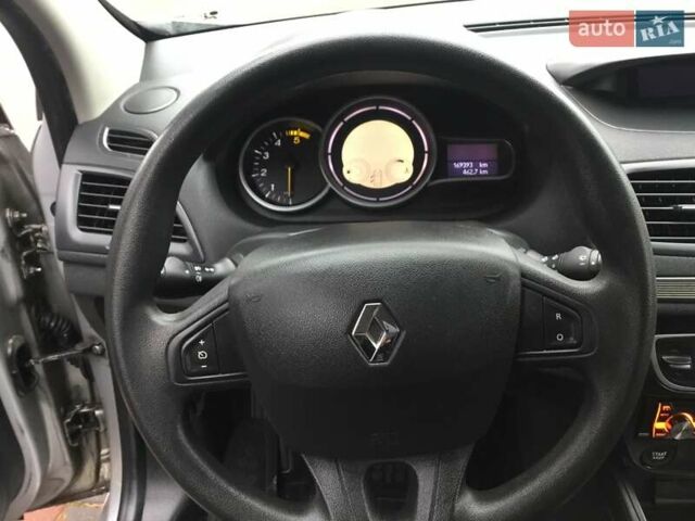 Серый Рено Меган, объемом двигателя 1.5 л и пробегом 169 тыс. км за 7900 $, фото 11 на Automoto.ua