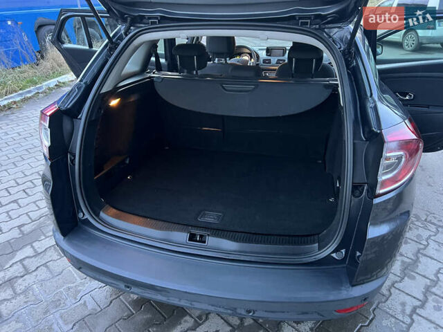 Серый Рено Меган, объемом двигателя 1.5 л и пробегом 230 тыс. км за 8200 $, фото 28 на Automoto.ua