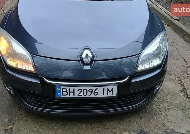 Серый Рено Меган, объемом двигателя 1.5 л и пробегом 257 тыс. км за 7900 $, фото 10 на Automoto.ua