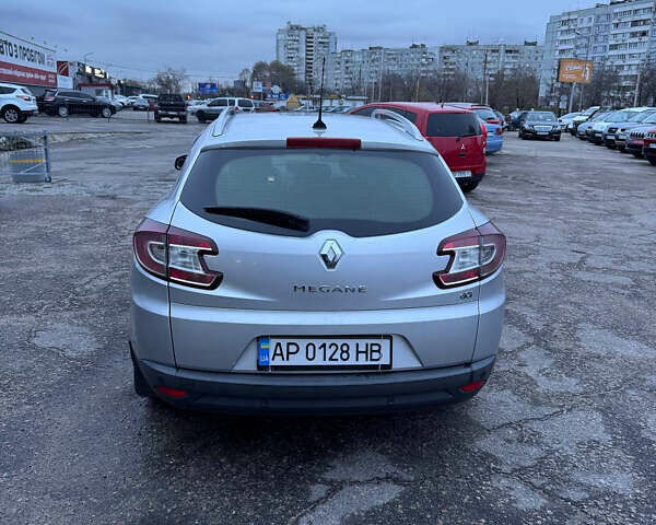 Сірий Рено Меган, об'ємом двигуна 1.46 л та пробігом 203 тис. км за 7999 $, фото 3 на Automoto.ua