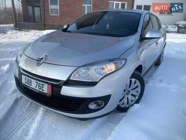 Сірий Рено Меган, об'ємом двигуна 1.5 л та пробігом 275 тис. км за 6350 $, фото 2 на Automoto.ua