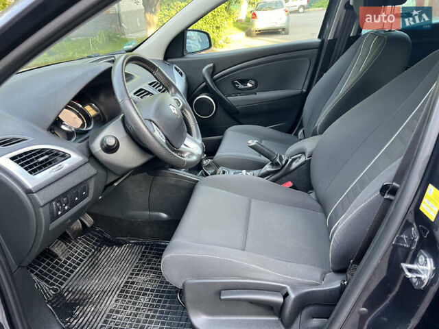Серый Рено Меган, объемом двигателя 1.46 л и пробегом 213 тыс. км за 7999 $, фото 14 на Automoto.ua