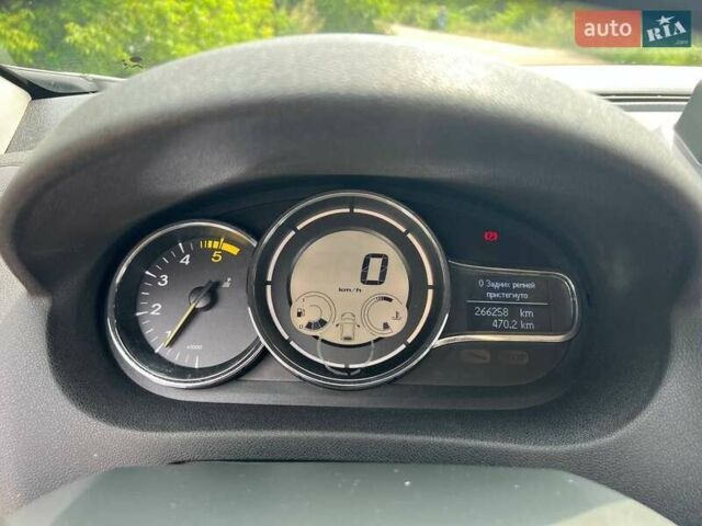Серый Рено Меган, объемом двигателя 1.5 л и пробегом 266 тыс. км за 7600 $, фото 10 на Automoto.ua