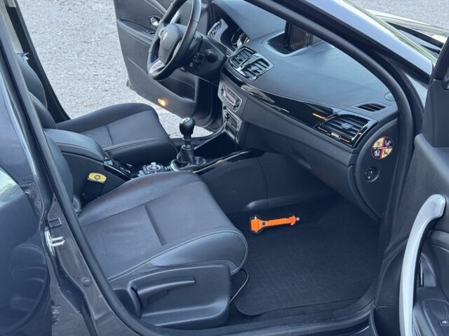 Серый Рено Меган, объемом двигателя 1.5 л и пробегом 253 тыс. км за 8399 $, фото 8 на Automoto.ua