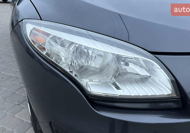 Серый Рено Меган, объемом двигателя 1.46 л и пробегом 183 тыс. км за 8100 $, фото 19 на Automoto.ua