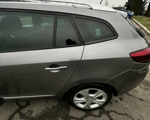 Серый Рено Меган, объемом двигателя 1.5 л и пробегом 229 тыс. км за 9200 $, фото 16 на Automoto.ua