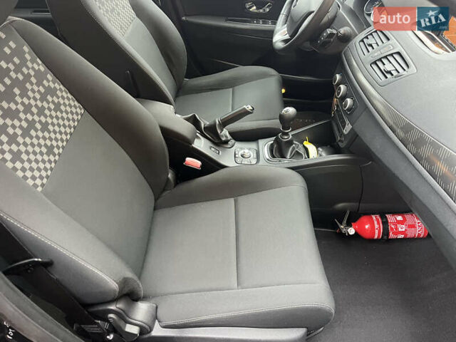 Серый Рено Меган, объемом двигателя 1.5 л и пробегом 210 тыс. км за 8300 $, фото 32 на Automoto.ua