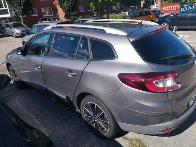 Серый Рено Меган, объемом двигателя 0 л и пробегом 148 тыс. км за 3781 $, фото 5 на Automoto.ua
