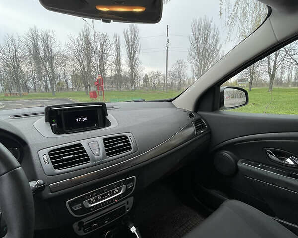 Серый Рено Меган, объемом двигателя 1.46 л и пробегом 268 тыс. км за 7999 $, фото 7 на Automoto.ua