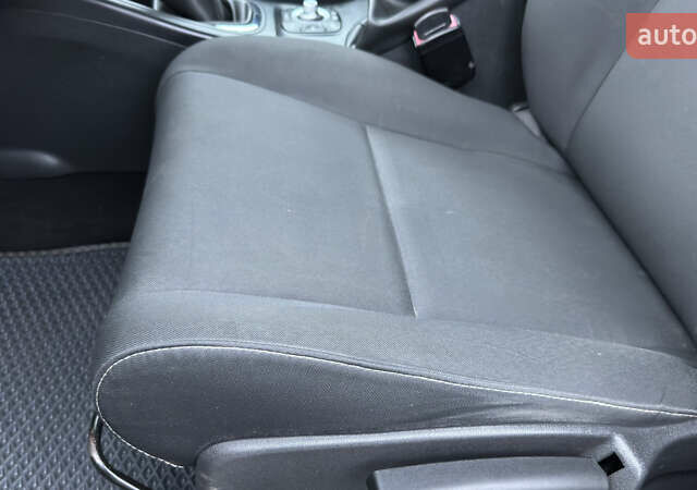 Серый Рено Меган, объемом двигателя 1.46 л и пробегом 183 тыс. км за 8100 $, фото 60 на Automoto.ua