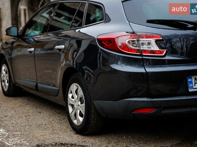 Серый Рено Меган, объемом двигателя 1.46 л и пробегом 189 тыс. км за 7950 $, фото 10 на Automoto.ua