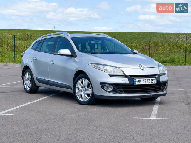 Серый Рено Меган, объемом двигателя 1.46 л и пробегом 262 тыс. км за 6400 $, фото 2 на Automoto.ua