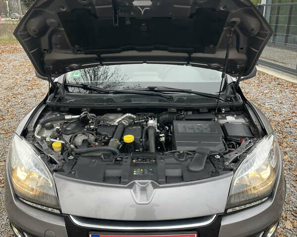 Серый Рено Меган, объемом двигателя 1.5 л и пробегом 263 тыс. км за 9350 $, фото 13 на Automoto.ua