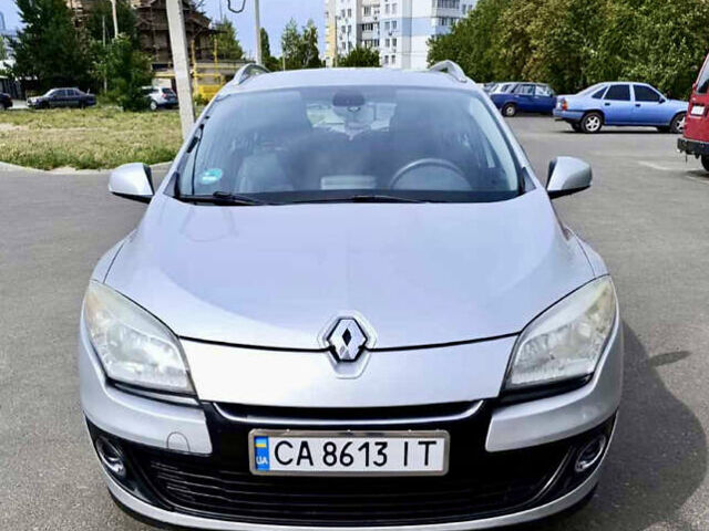 Серый Рено Меган, объемом двигателя 1.46 л и пробегом 230 тыс. км за 6900 $, фото 1 на Automoto.ua