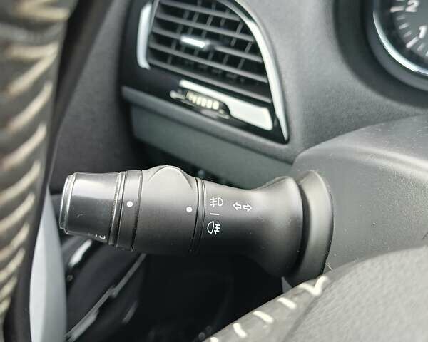 Серый Рено Меган, объемом двигателя 1.5 л и пробегом 263 тыс. км за 8600 $, фото 47 на Automoto.ua