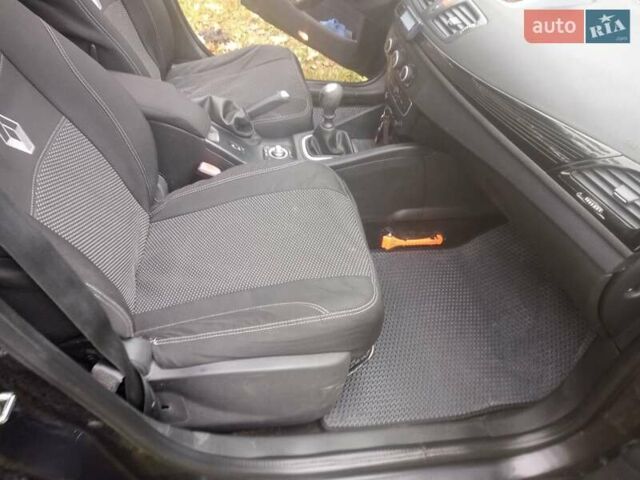 Серый Рено Меган, объемом двигателя 1.46 л и пробегом 234 тыс. км за 7600 $, фото 13 на Automoto.ua