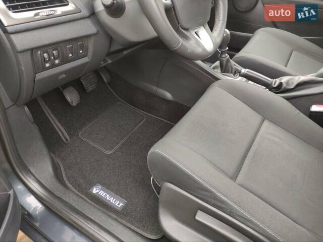 Сірий Рено Меган, об'ємом двигуна 1.5 л та пробігом 271 тис. км за 7450 $, фото 12 на Automoto.ua