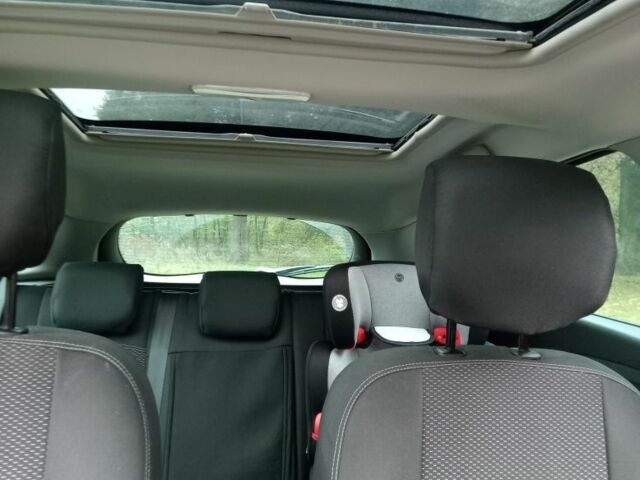 Серый Рено Меган, объемом двигателя 1.5 л и пробегом 234 тыс. км за 7600 $, фото 4 на Automoto.ua