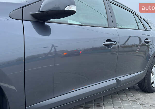 Серый Рено Меган, объемом двигателя 1.46 л и пробегом 183 тыс. км за 8100 $, фото 51 на Automoto.ua