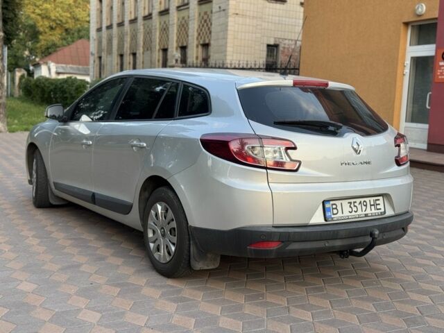 Серый Рено Меган, объемом двигателя 1.5 л и пробегом 225 тыс. км за 6999 $, фото 17 на Automoto.ua