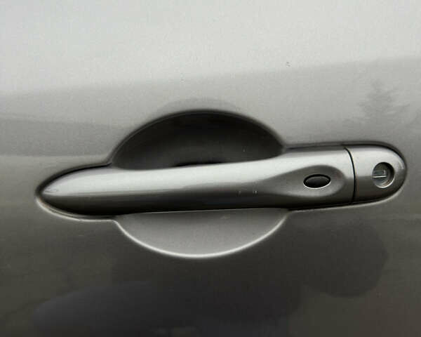 Серый Рено Меган, объемом двигателя 1.5 л и пробегом 229 тыс. км за 9200 $, фото 5 на Automoto.ua