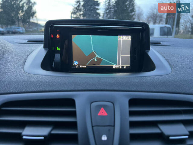 Серый Рено Меган, объемом двигателя 1.5 л и пробегом 230 тыс. км за 8200 $, фото 32 на Automoto.ua