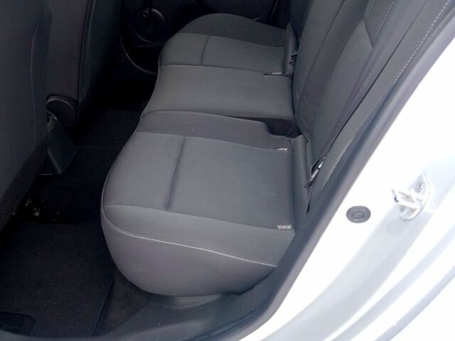 Сірий Рено Меган, об'ємом двигуна 1.6 л та пробігом 230 тис. км за 7400 $, фото 13 на Automoto.ua