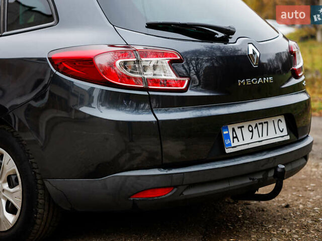 Серый Рено Меган, объемом двигателя 1.46 л и пробегом 189 тыс. км за 7500 $, фото 12 на Automoto.ua