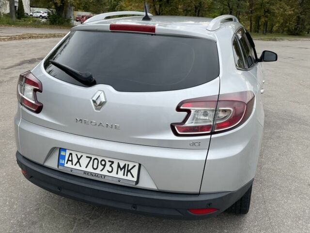 Рено Меган 2012 в Харькове на Automoto.ua Серый Рено Меган, объемом двигателя 1.5 л и пробегом 298 тыс. км за 7500 $, фото 5 на Automoto.ua