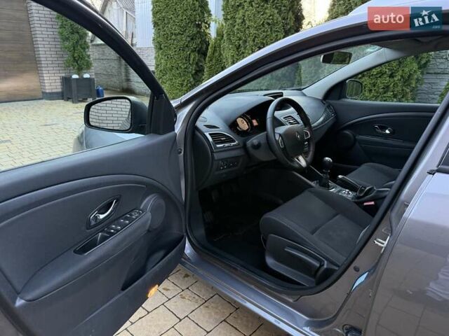 Серый Рено Меган, объемом двигателя 1.5 л и пробегом 270 тыс. км за 7950 $, фото 21 на Automoto.ua
