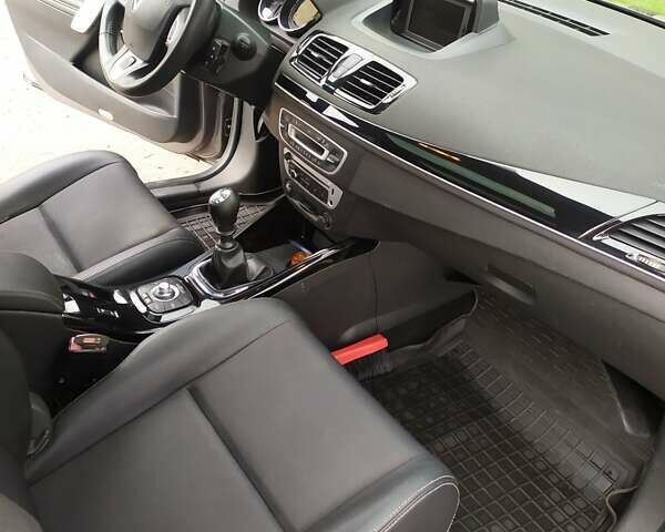 Серый Рено Меган, объемом двигателя 1.5 л и пробегом 290 тыс. км за 8400 $, фото 8 на Automoto.ua