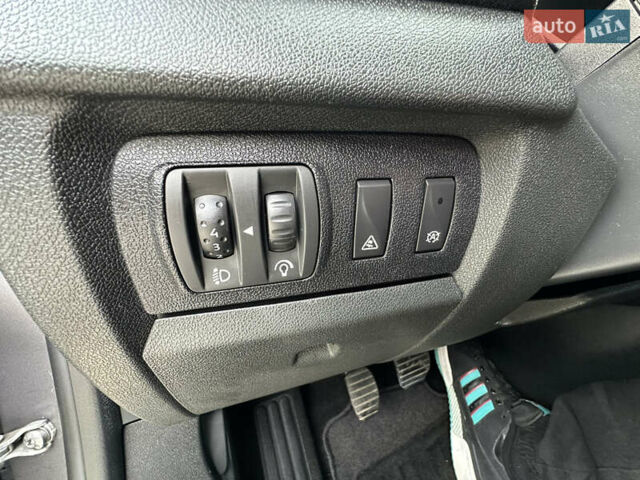 Сірий Рено Меган, об'ємом двигуна 1.5 л та пробігом 97 тис. км за 10299 $, фото 11 на Automoto.ua