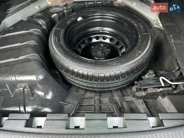 Сірий Рено Меган, об'ємом двигуна 1.5 л та пробігом 97 тис. км за 10299 $, фото 35 на Automoto.ua