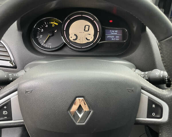 Рено Меган 2012 в Харькове на Automoto.ua Серый Рено Меган, объемом двигателя 1.46 л и пробегом 298 тыс. км за 7500 $, фото 7 на Automoto.ua