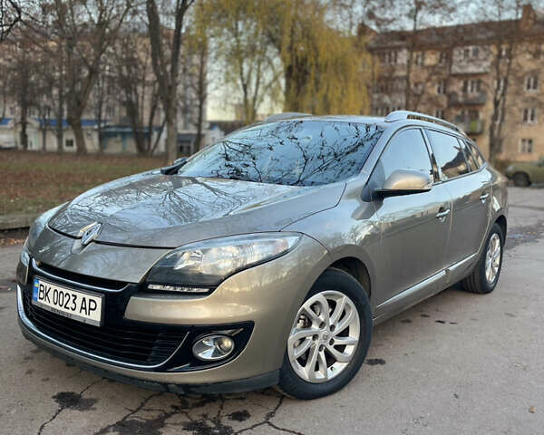 Серый Рено Меган, объемом двигателя 1.46 л и пробегом 236 тыс. км за 8600 $, фото 8 на Automoto.ua