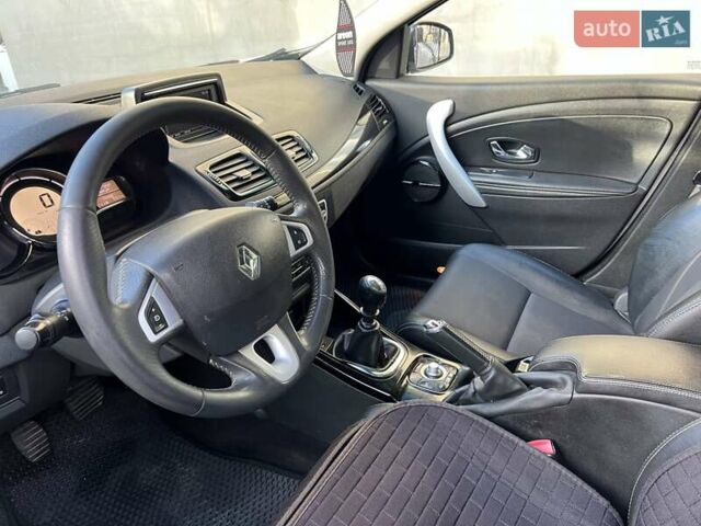 Сірий Рено Меган, об'ємом двигуна 1.6 л та пробігом 266 тис. км за 6300 $, фото 19 на Automoto.ua