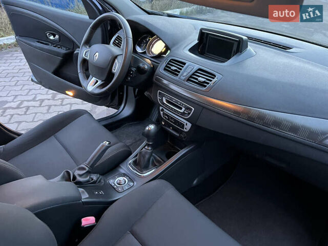 Серый Рено Меган, объемом двигателя 1.5 л и пробегом 230 тыс. км за 8200 $, фото 23 на Automoto.ua