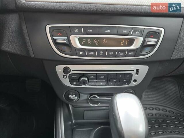 Серый Рено Меган, объемом двигателя 1.46 л и пробегом 195 тыс. км за 8500 $, фото 27 на Automoto.ua