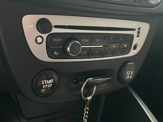 Серый Рено Меган, объемом двигателя 1.5 л и пробегом 289 тыс. км за 7500 $, фото 11 на Automoto.ua