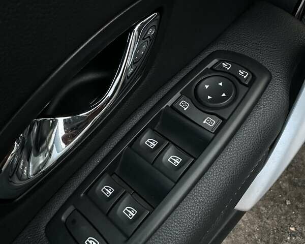 Сірий Рено Меган, об'ємом двигуна 1.46 л та пробігом 289 тис. км за 7800 $, фото 21 на Automoto.ua