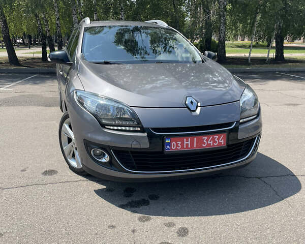 Серый Рено Меган, объемом двигателя 1.5 л и пробегом 259 тыс. км за 9500 $, фото 9 на Automoto.ua