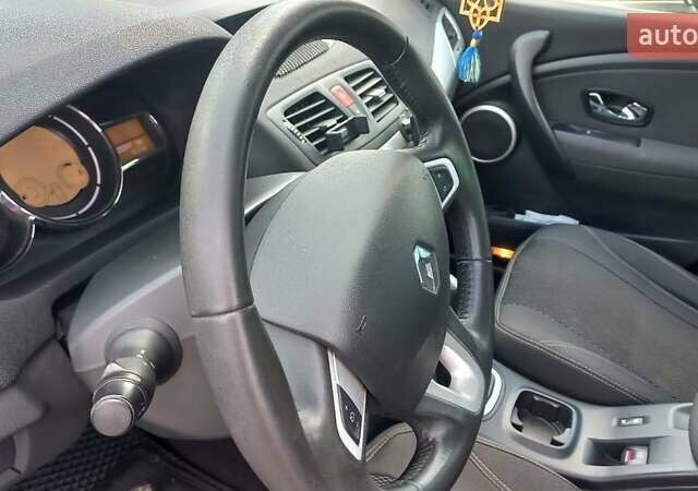 Серый Рено Меган, объемом двигателя 1.46 л и пробегом 203 тыс. км за 7500 $, фото 7 на Automoto.ua