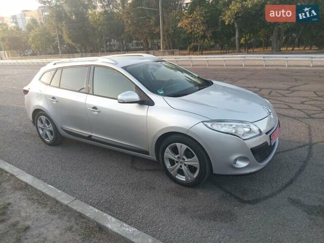 Рено Меган 2012 у Дніпро (Дніпропетровську) на Automoto.ua Сірий Рено Меган, об'ємом двигуна 1.5 л та пробігом 280 тис. км за 8400 $, фото 1 на Automoto.ua